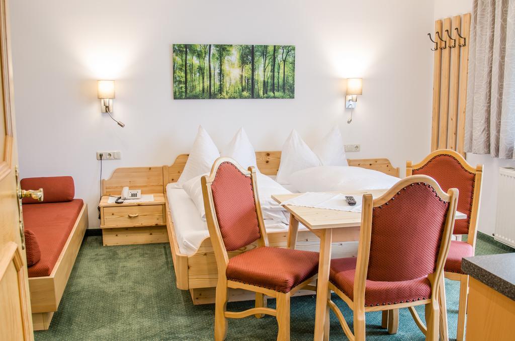 Pension Edelweiss Sankt Johann im Pongau Esterno foto