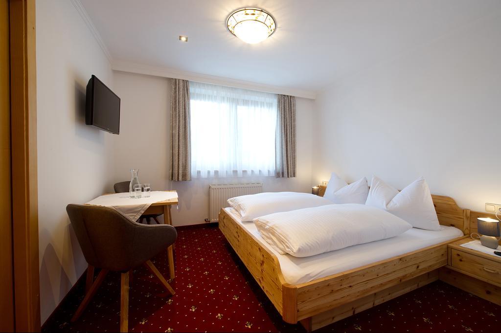 Pension Edelweiss Sankt Johann im Pongau Esterno foto